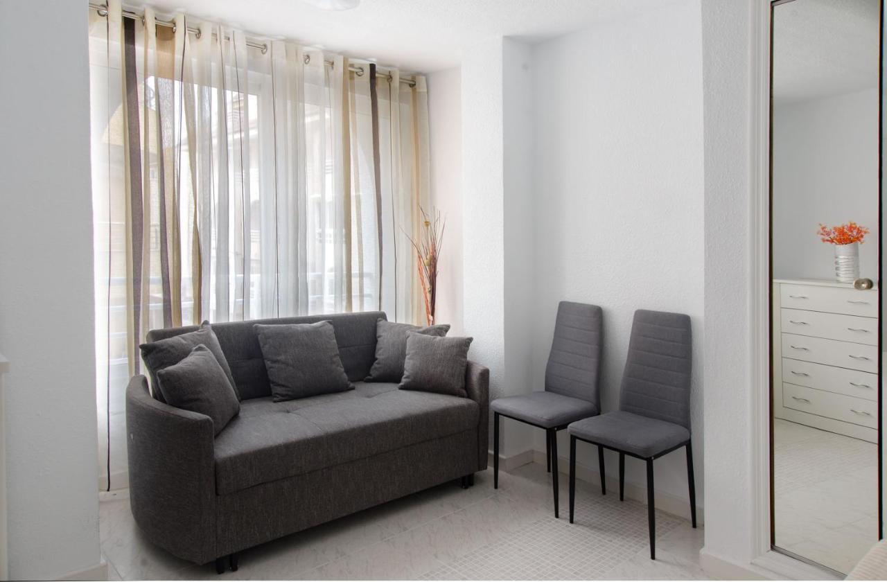 Holiday Suite Playa Del Cura Торевьиа Экстерьер фото