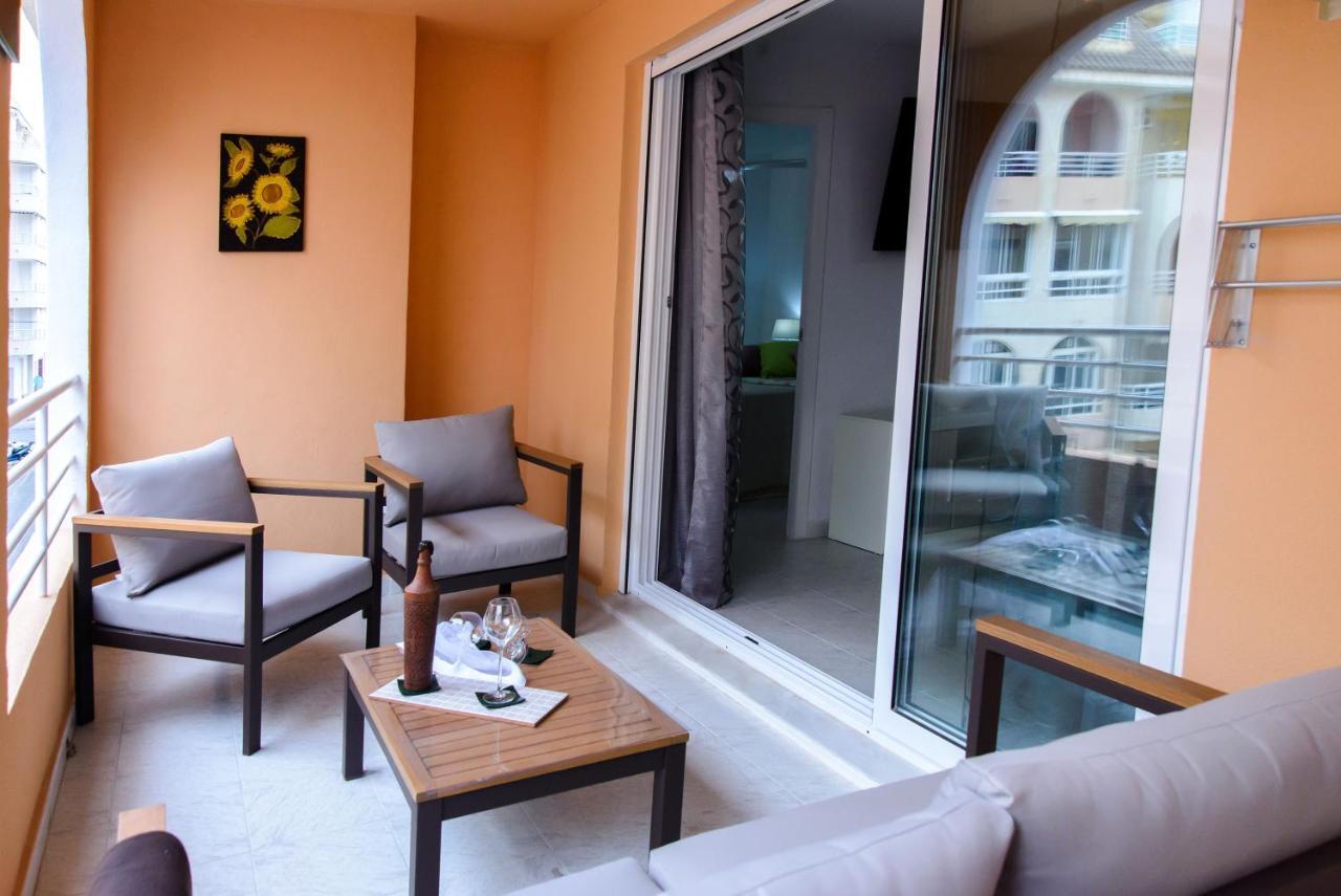Holiday Suite Playa Del Cura Торевьиа Экстерьер фото