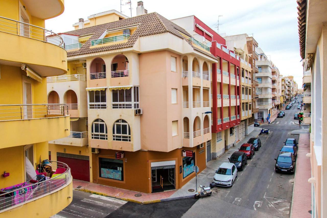 Holiday Suite Playa Del Cura Торевьиа Экстерьер фото